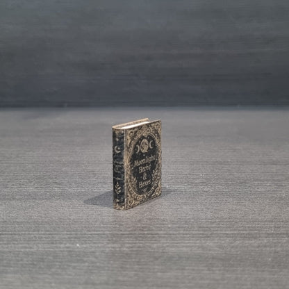 Moonlight, Herbs & Hexes Book