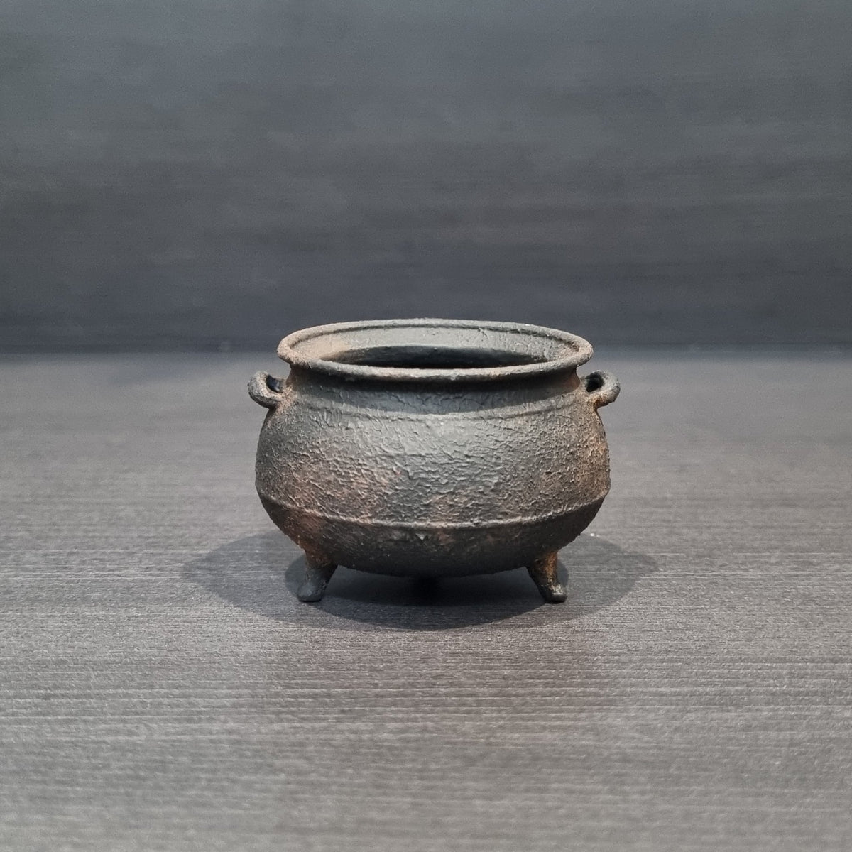 Cauldron with Handles - Aged
