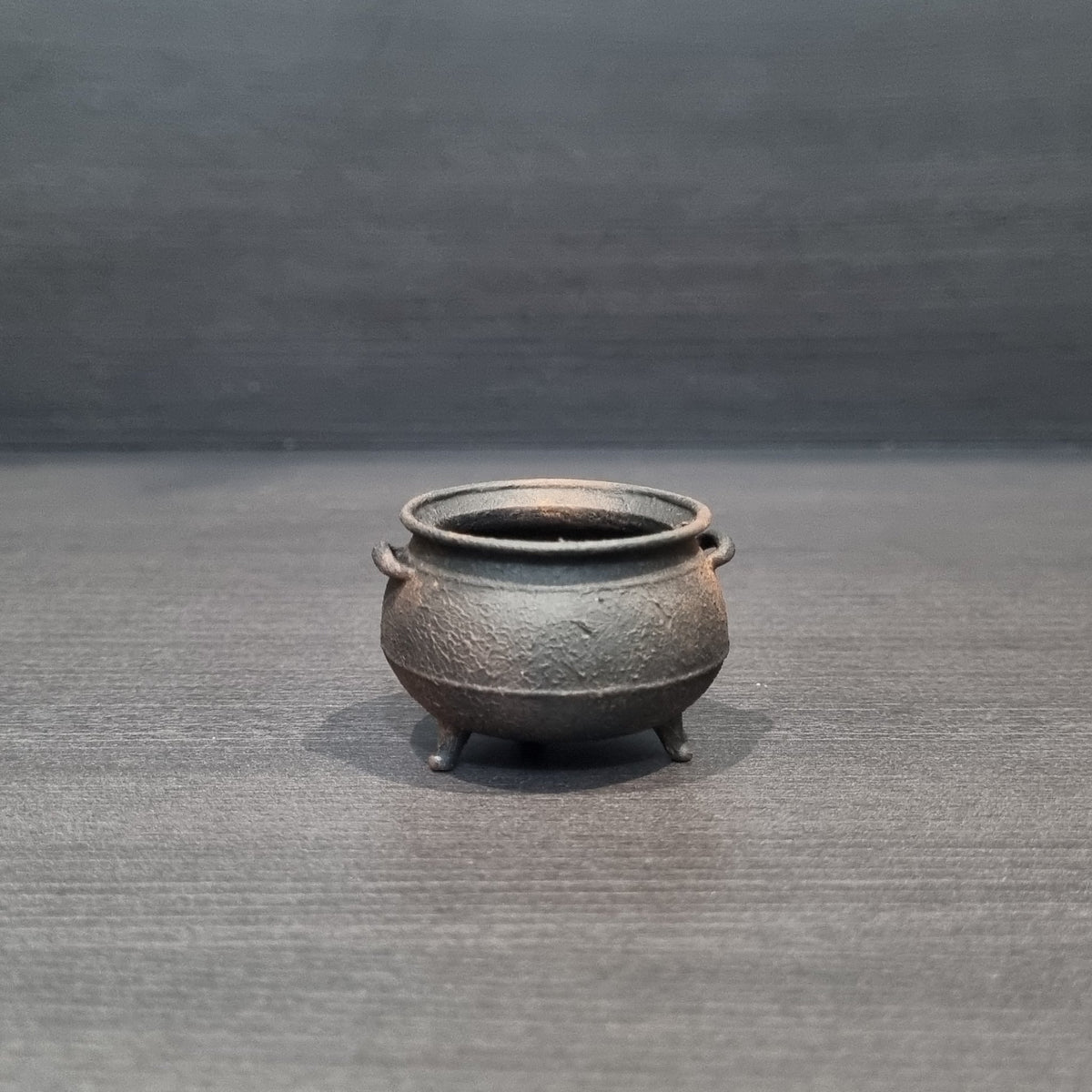 Cauldron with Handles - Aged