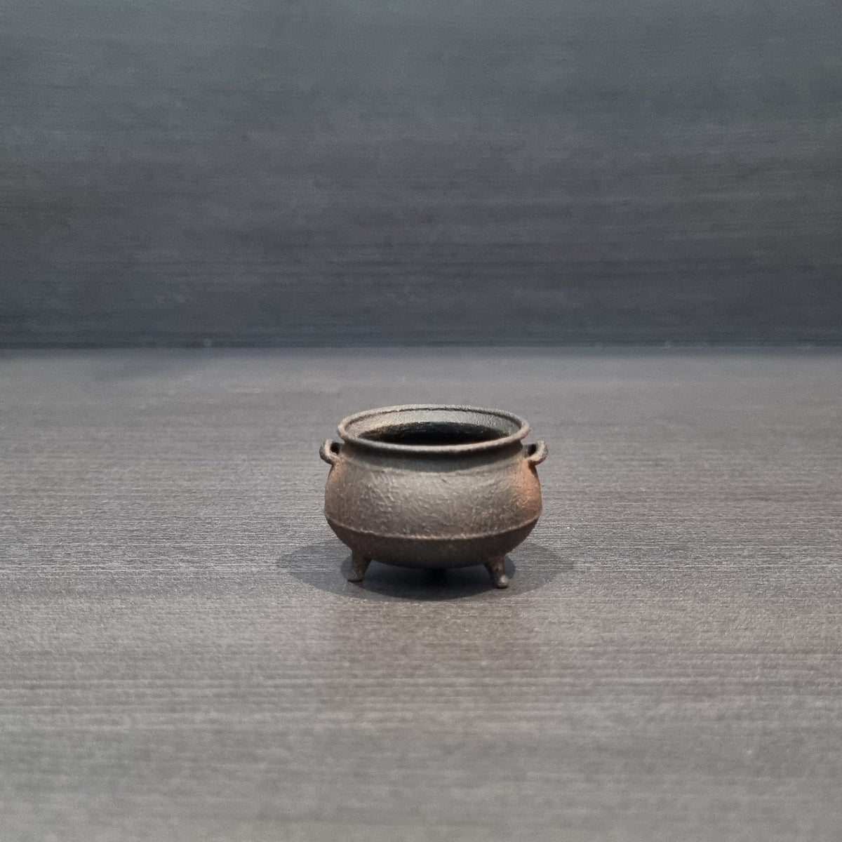 Cauldron with Handles - Aged