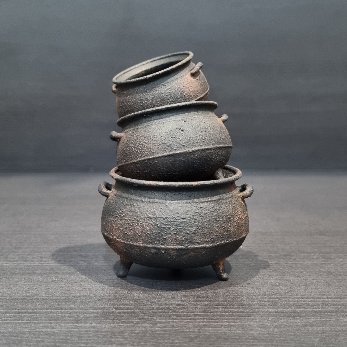 Cauldron with Handles - Aged