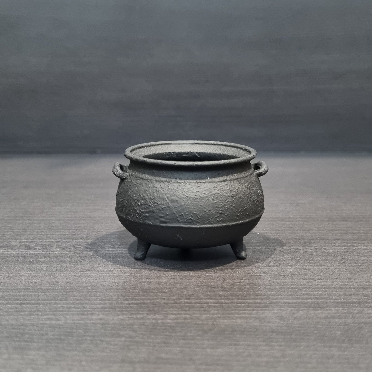 Cauldron with Handles - Classic