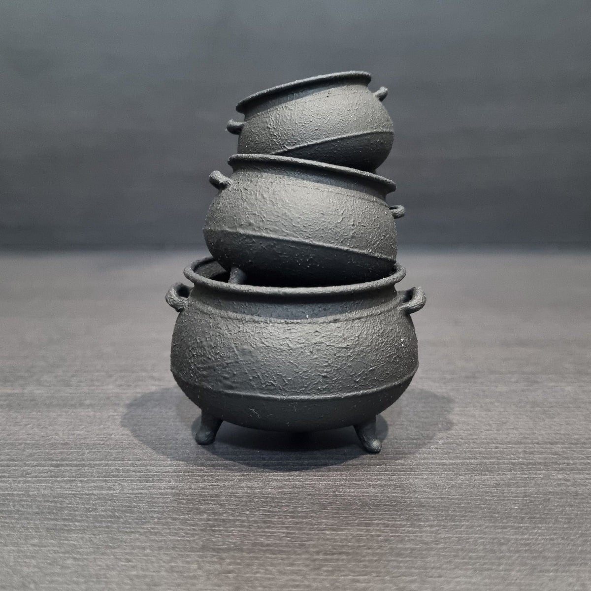 Cauldron with Handles - Classic