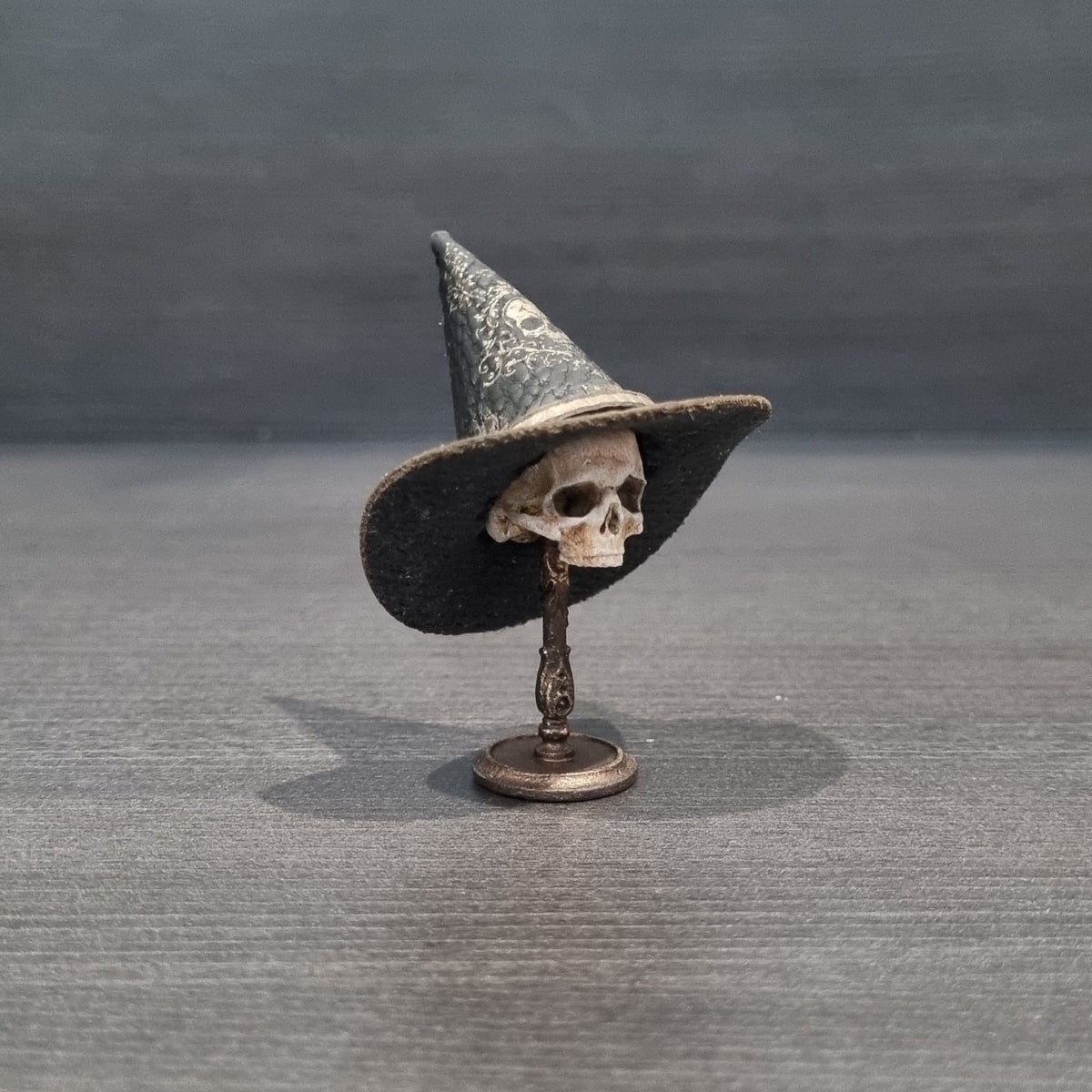 Witch Hat - Arcane Remains Aged