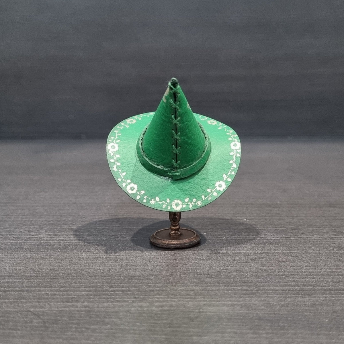 Witch Hat - Wildwood Rose